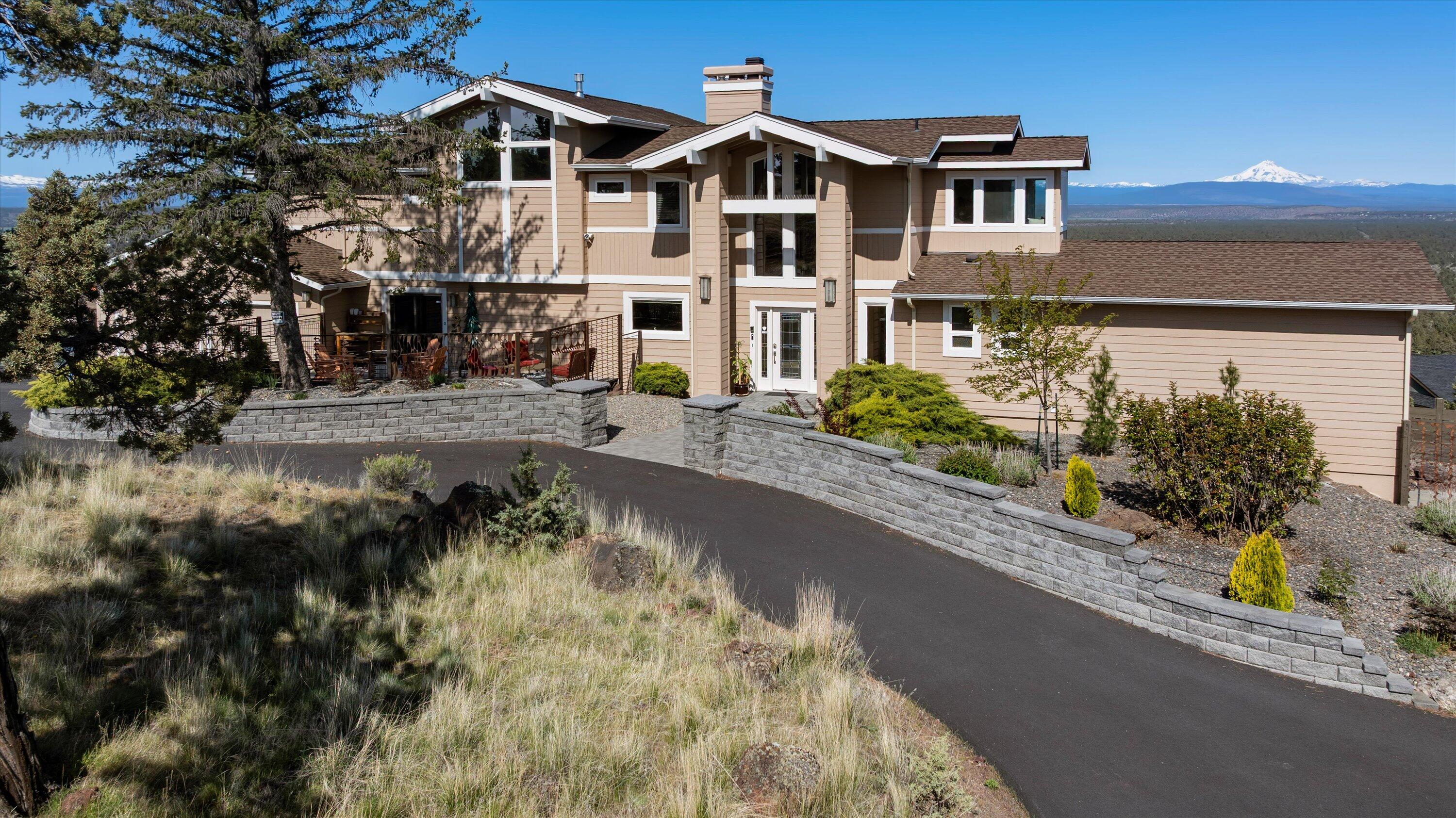 3124 Northwest Lynch Way Redmond, OR 97756 - Photo 1 of 89 Welcome to 3124 NW Lynch Way!