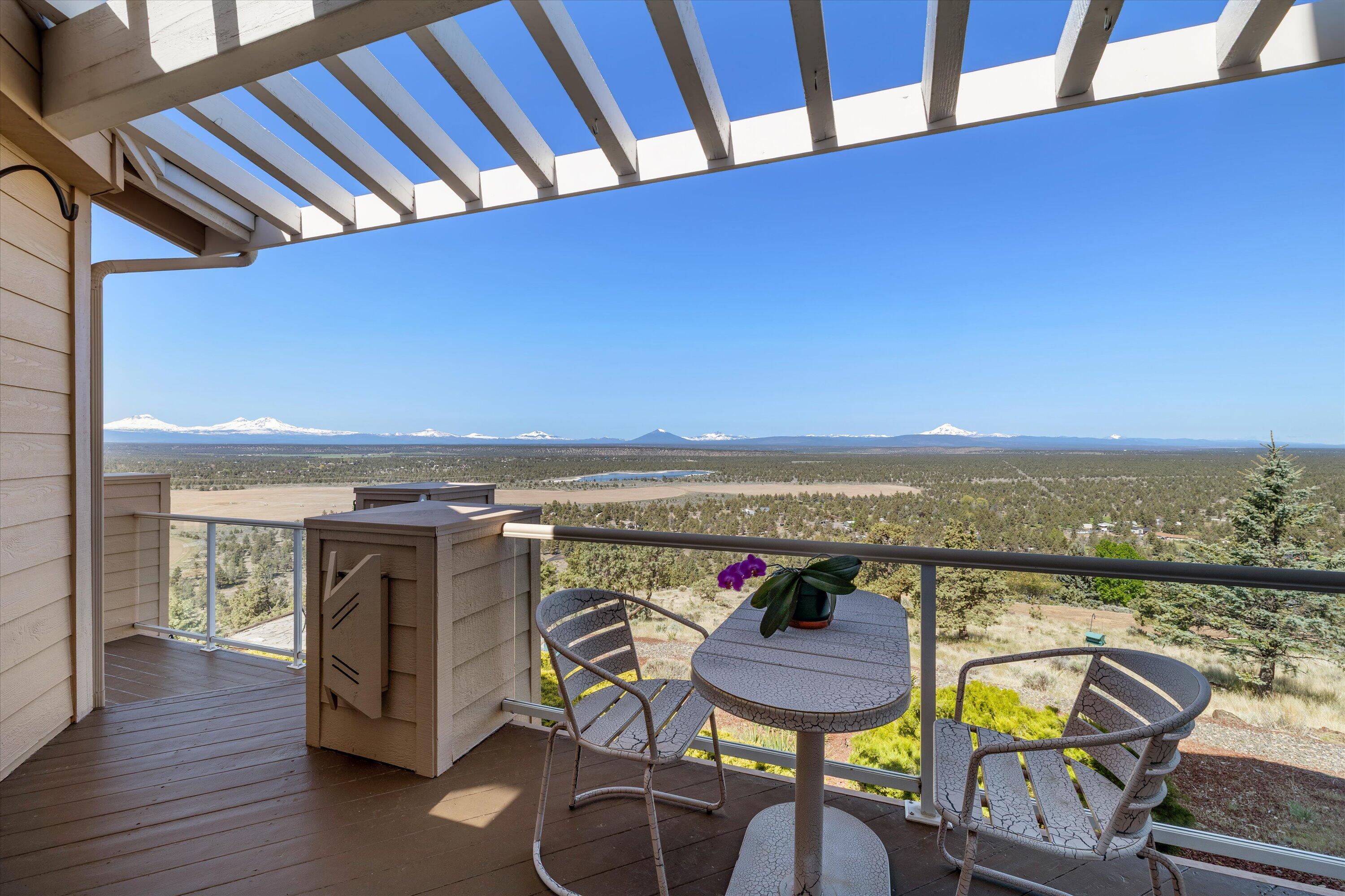 3124 Northwest Lynch Way Redmond, OR 97756 - Photo 18 of 89 West deck landing with pergola