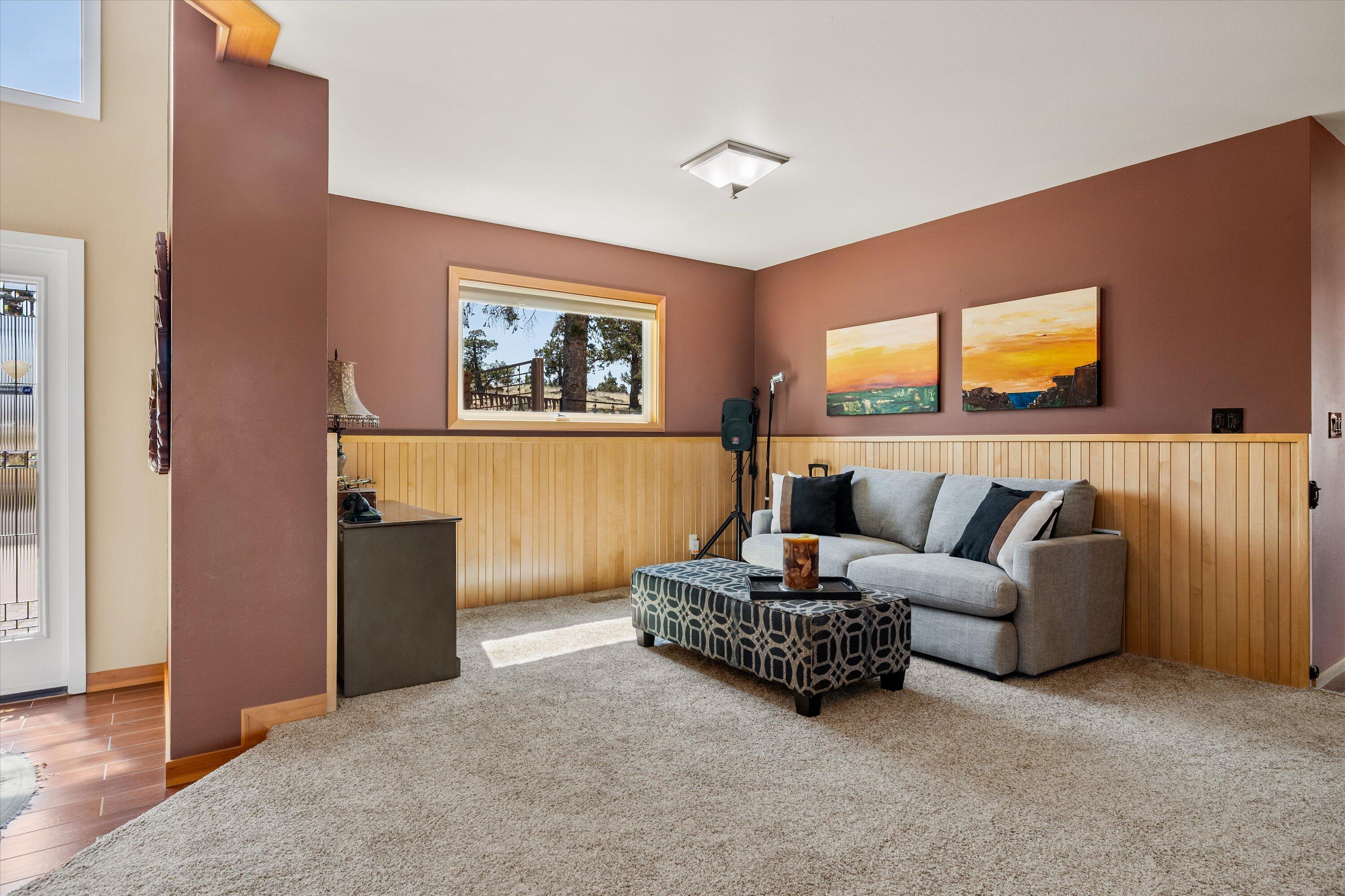 3124 Northwest Lynch Way Redmond, OR 97756 - Photo 31 of 89 Lounge window to east could be a great reading room