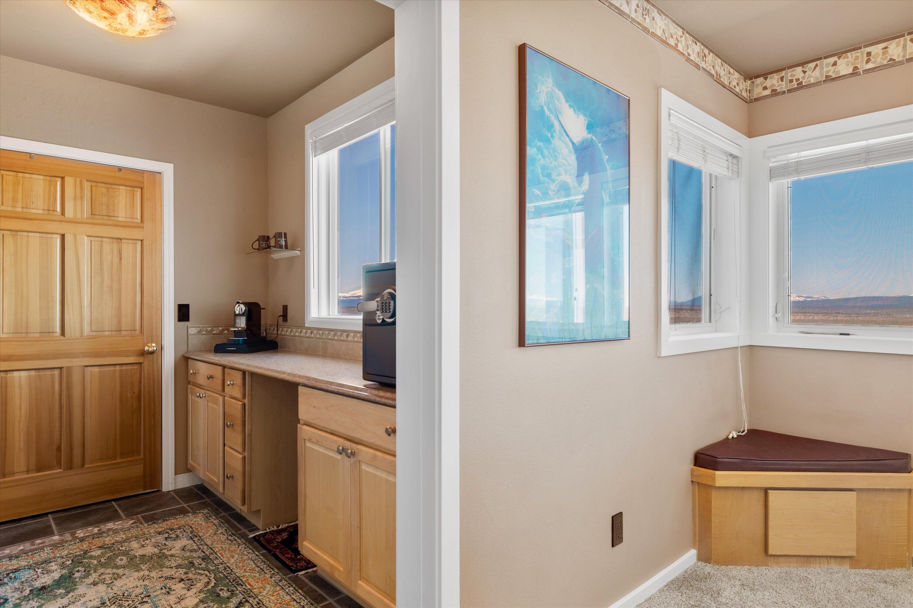 3124 Northwest Lynch Way Redmond, OR 97756 - Photo 52 of 89 Coffee bar studio or second office space off bath area Coffee bar studio or second office space off bath area
