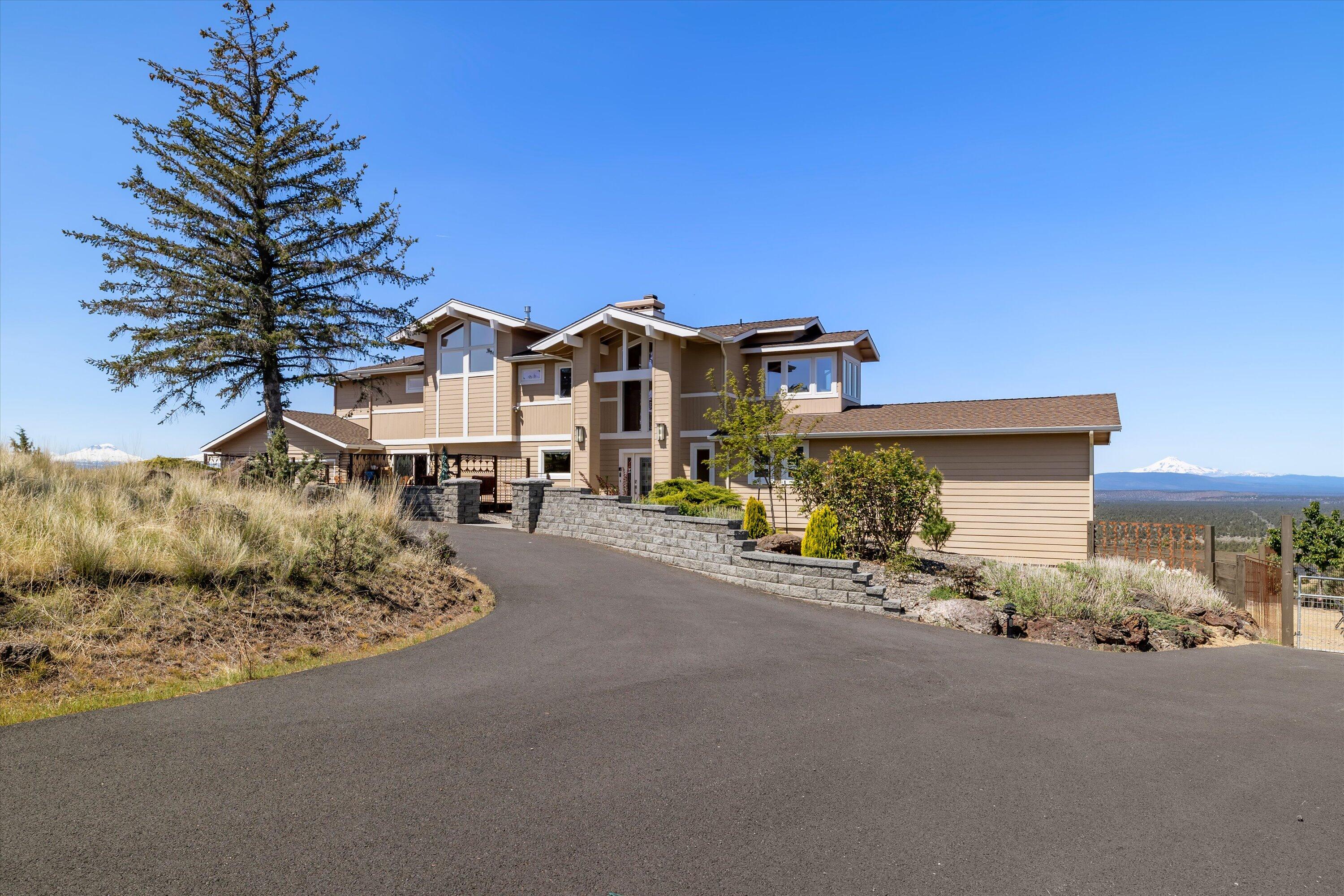 3124 Northwest Lynch Way Redmond, OR 97756 - Photo 69 of 89 View of drive toward entrances and yard access