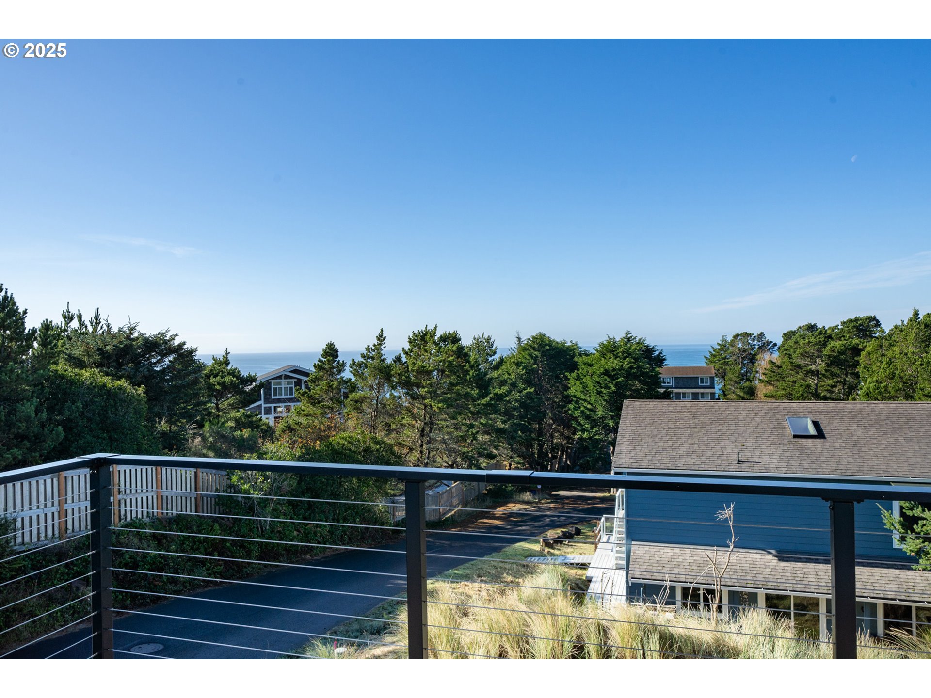 110 Crescent Street Tillamook, OR 97141 - Photo 9 of 39