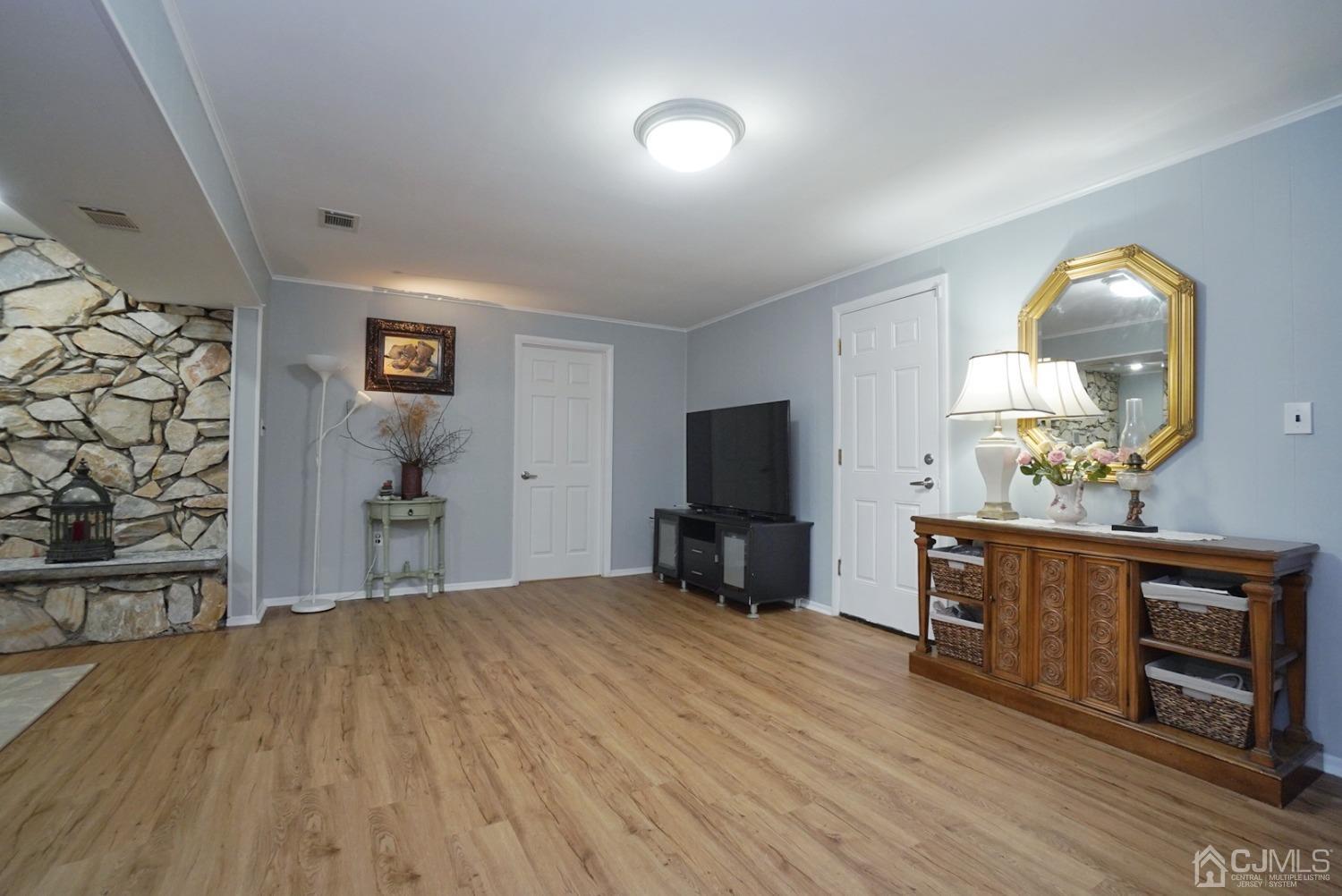 60 Annette Drive Edison, NJ 08820 - Photo 11 of 69