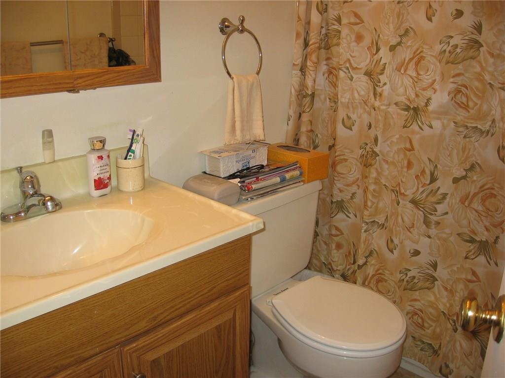 220 Coraopolis Road, Unit E9 Coraopolis, PA 15108 - Photo 15 of 21 Gallery Image 15