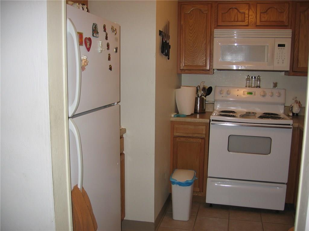 220 Coraopolis Road, Unit E9 Coraopolis, PA 15108 - Photo 5 of 21 Gallery Image 5