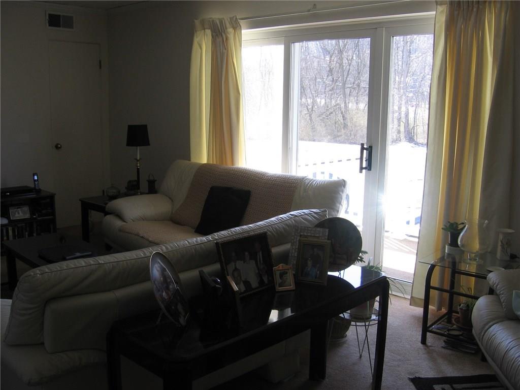 220 Coraopolis Road, Unit E9 Coraopolis, PA 15108 - Photo 8 of 21 Gallery Image 8