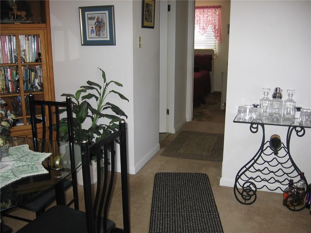 220 Coraopolis Road, Unit E9 Coraopolis, PA 15108 - Photo 10 of 21 Gallery Image 10