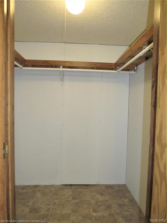 370 Rustic Lane Belleville, MI 48111 - Photo 20 of 29