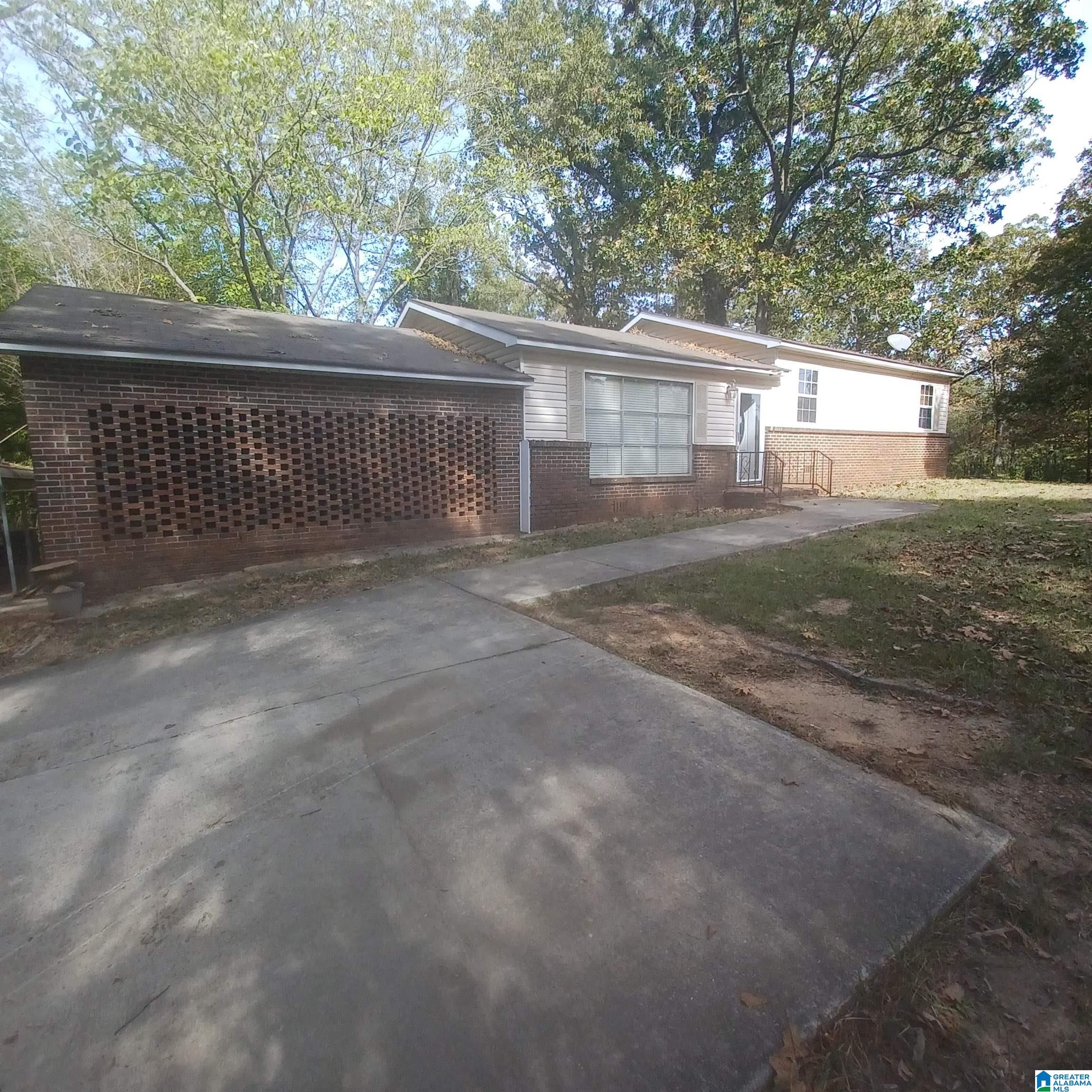 2204 Castle Drive Morris, AL 35116 - Photo 1 of 16