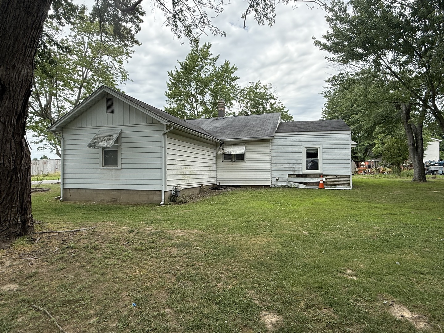 810 Longstreet Road Marion, IL 62959 - Photo 12 of 15