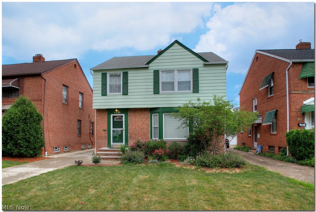 4425 Silsby Road University Heights, OH 44118 - Photo 1 of 35