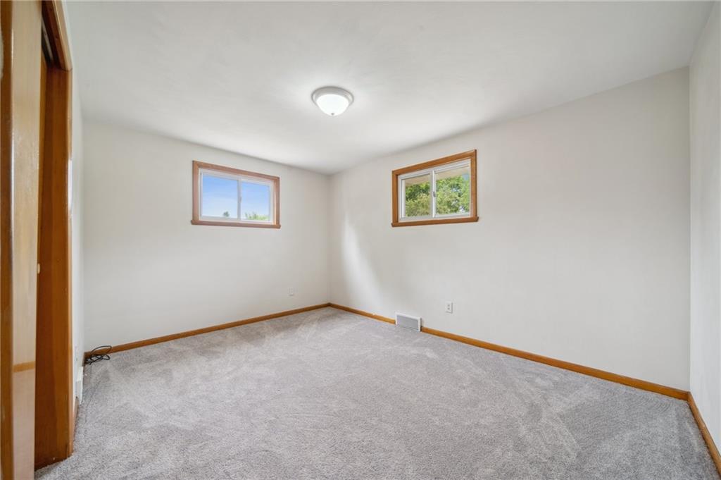 331 East Union Road Cheswick, PA 15024 - Photo 14 of 26 an empty room with windows