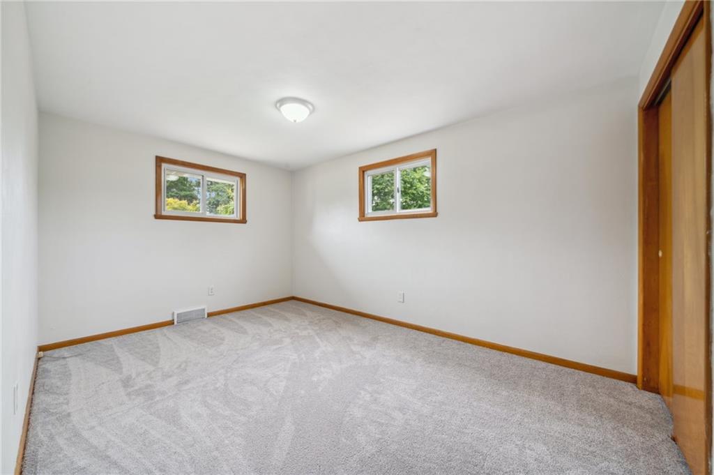 331 East Union Road Cheswick, PA 15024 - Photo 20 of 26 an empty room with windows