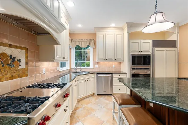 $699,000 | 3525 Northwest 18th Avenue, Gainesville, FL 32605