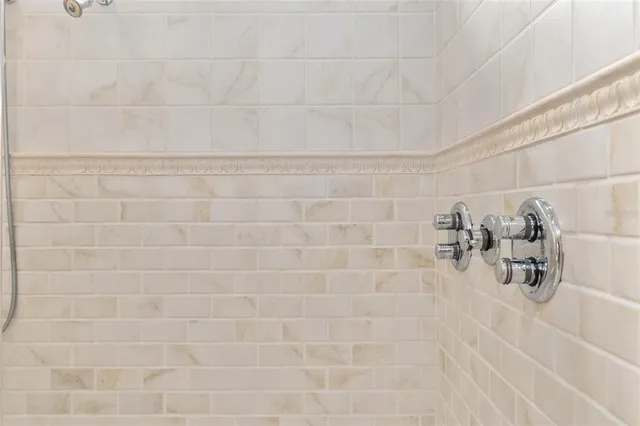 $699,000 | 3525 Northwest 18th Avenue, Gainesville, FL 32605