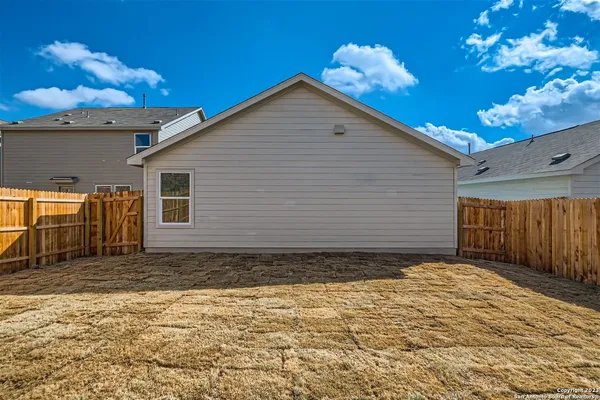 $1,550 | 13922 Wool Park, San Antonio, TX 78252