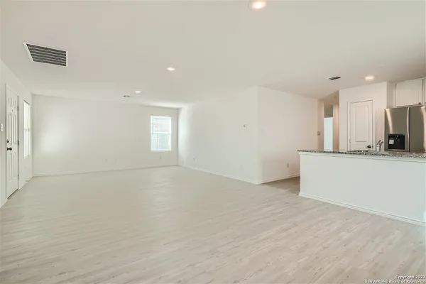 $1,550 | 13922 Wool Park, San Antonio, TX 78252