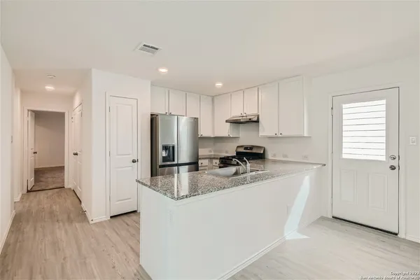 $1,550 | 13922 Wool Park, San Antonio, TX 78252