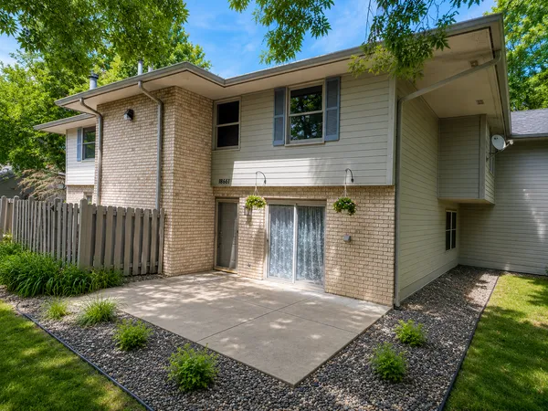 $315,000 | 18661 Clear View Court, Minnetonka, MN 55345