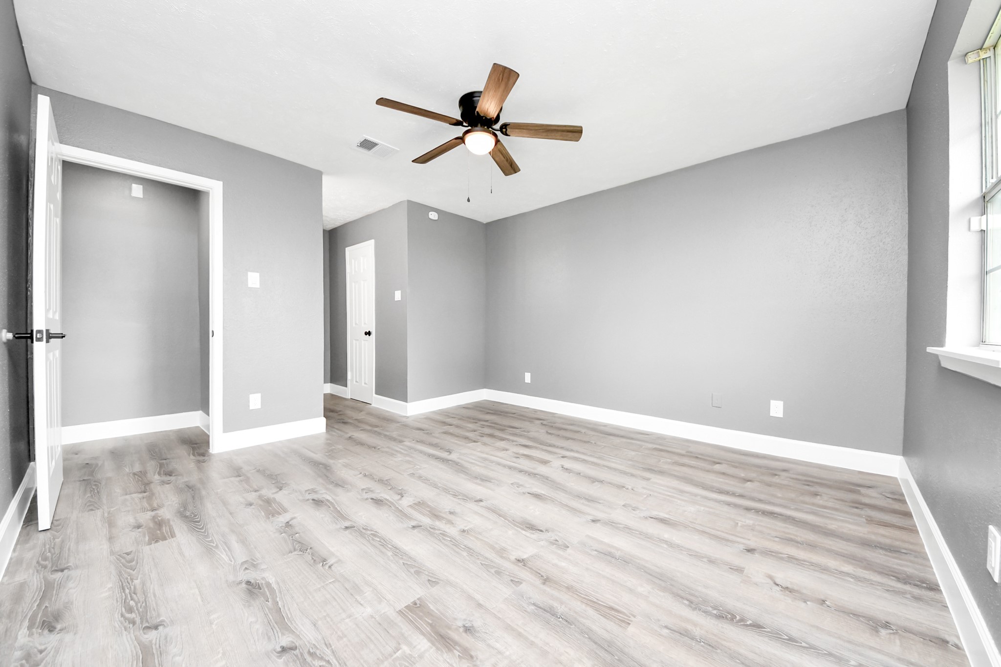 5444 Ridge Wind Lane Houston, TX 77053 - Photo 21 of 35 Primary Bedroom