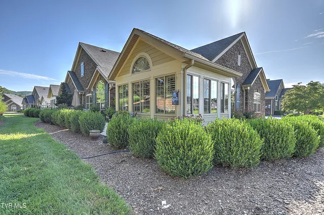 $469,000 | 219 Tee Drive, Unit 219, Blountville, TN 37617