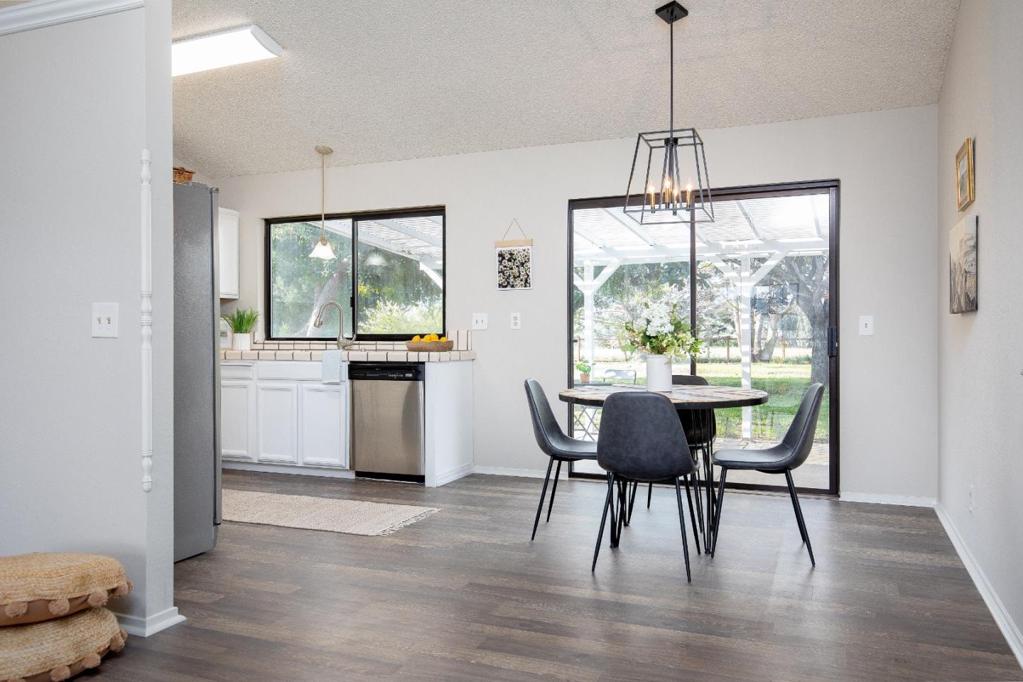 20 Easton Road Watsonville, CA 95076 - Photo 8 of 24 Gallery Image 8