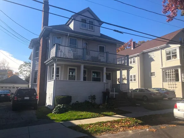 $2,400 | 190 Maplewood Street, Unit 1, Watertown, MA 02472
