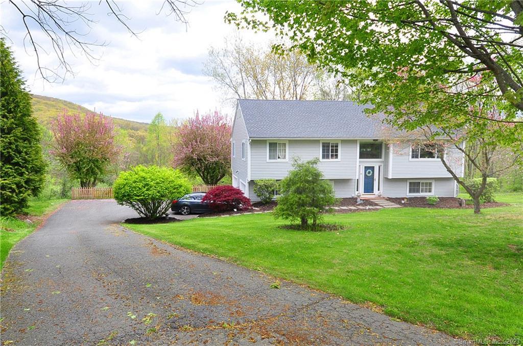 Wonderful private location with gorgeous views of hills
