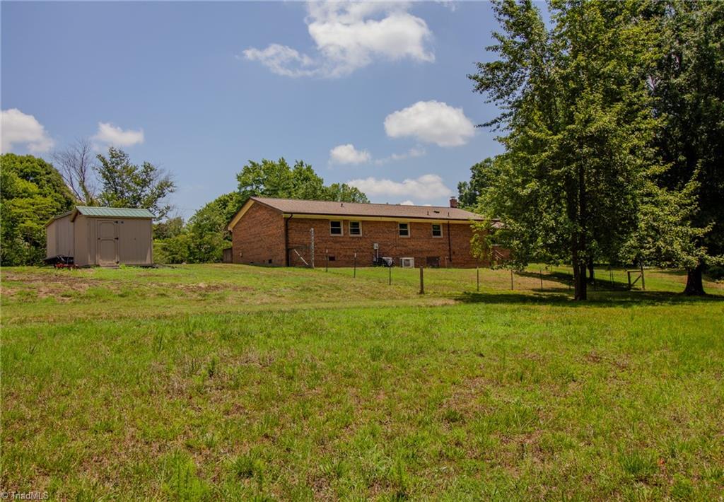 5736 Davis Road Walkertown, NC 27051 - Photo 38 of 47