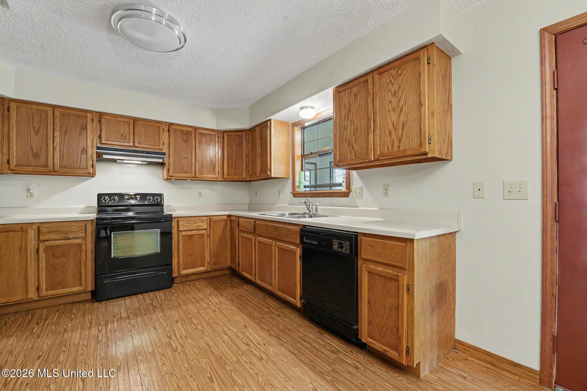 17118 Moran Road Gulfport, MS 39503 - Photo 10 of 37 010