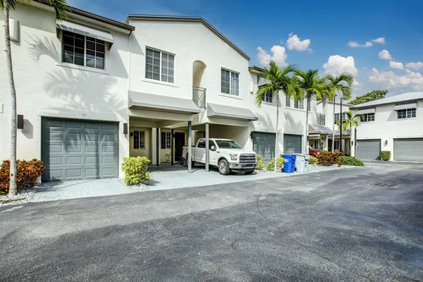$3,900 | 131 South E 7th Way, Unit 131, Pompano Beach, FL 33060