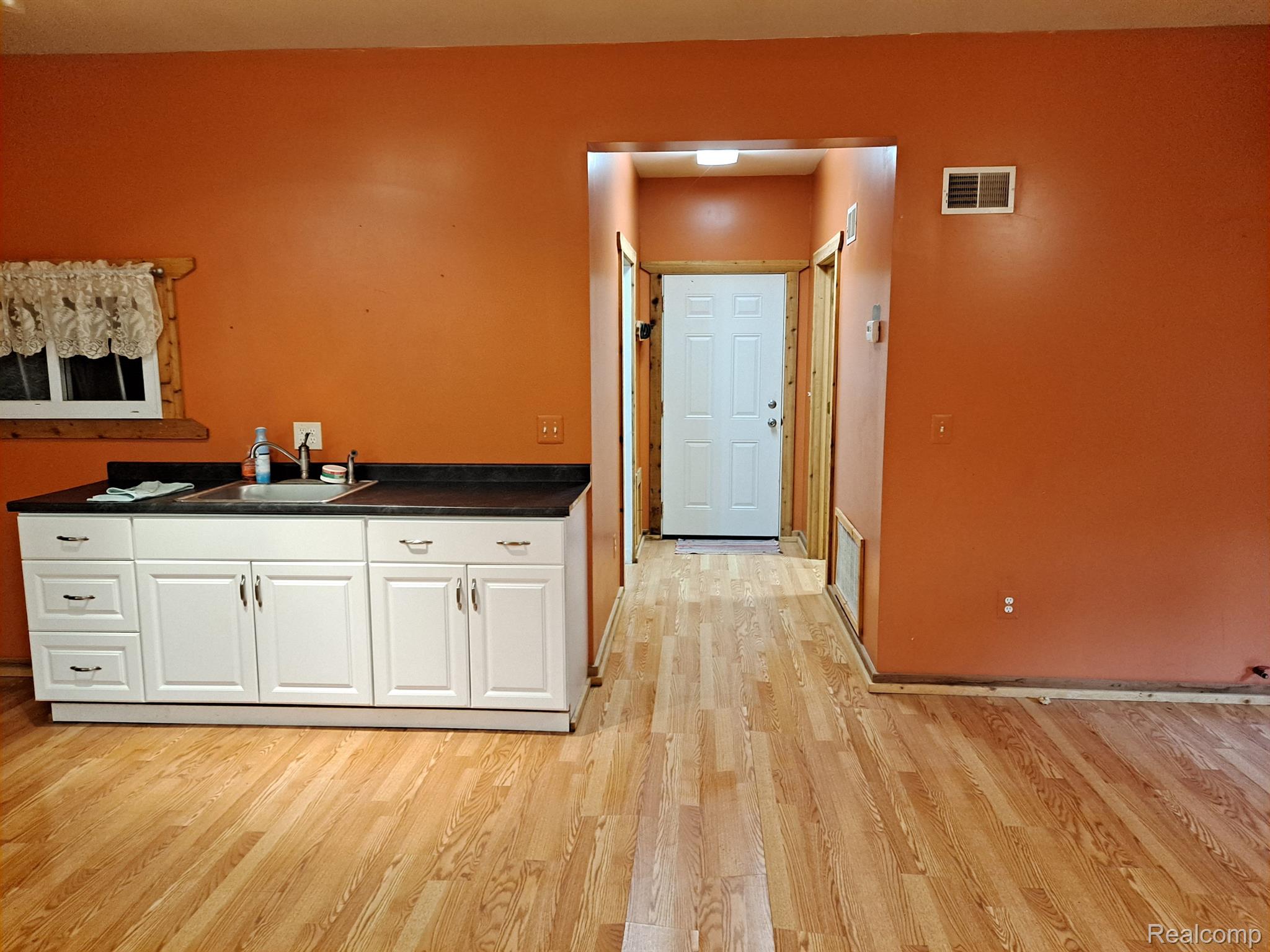 2320 Pingree Road Howell, MI 48843 - Photo 28 of 48 Arena Apartment