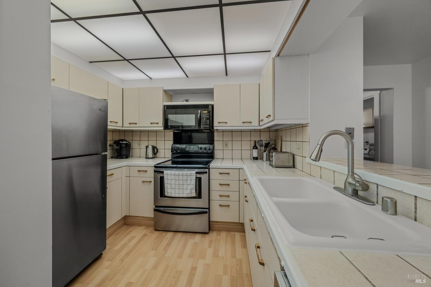 124 Professional Center Parkway San Rafael, CA 94903 - Photo 5 of 37