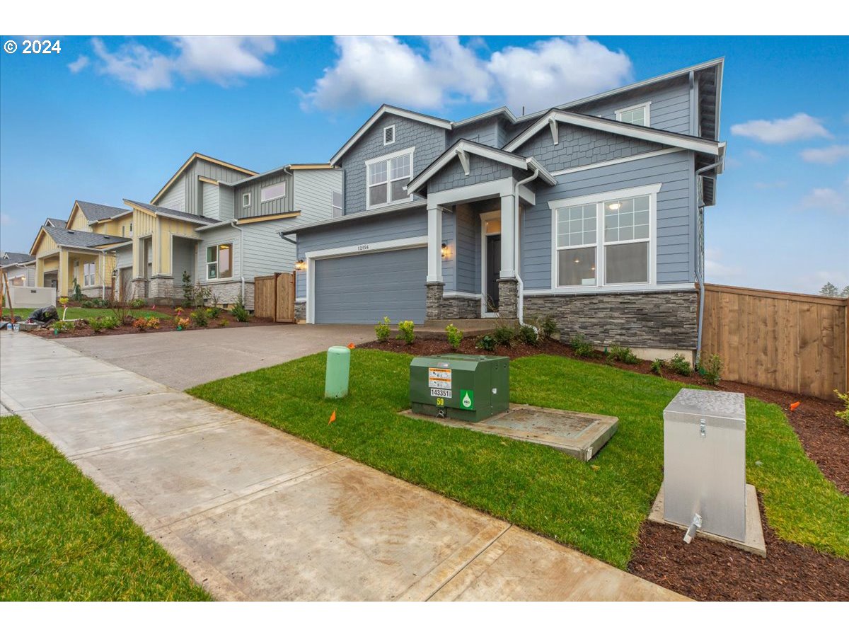 12156 Southwest Strobel Road Beaverton, OR 97007 - Photo 3 of 35 Gallery Image 3