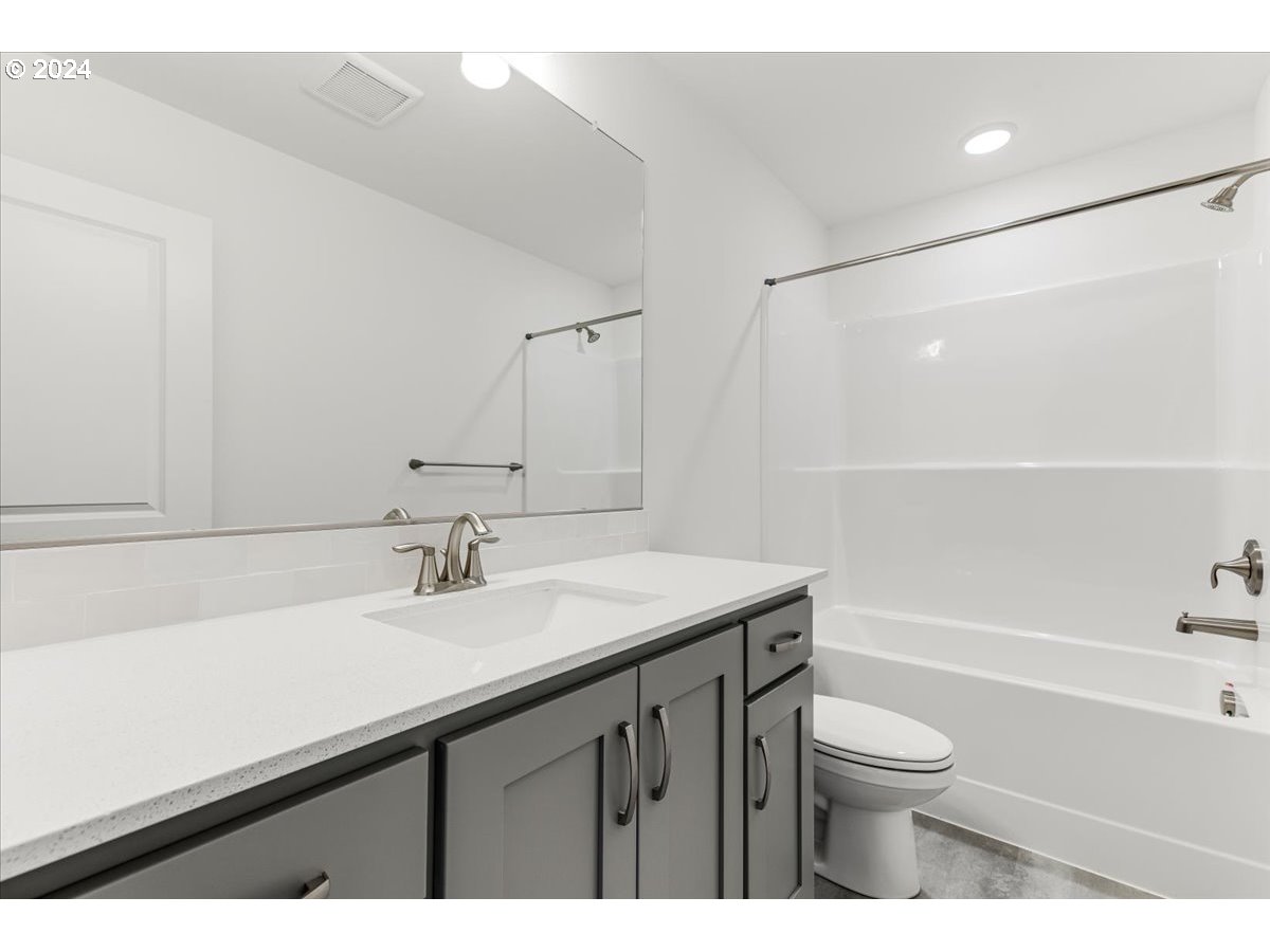 12156 Southwest Strobel Road Beaverton, OR 97007 - Photo 31 of 35 Gallery Image 31