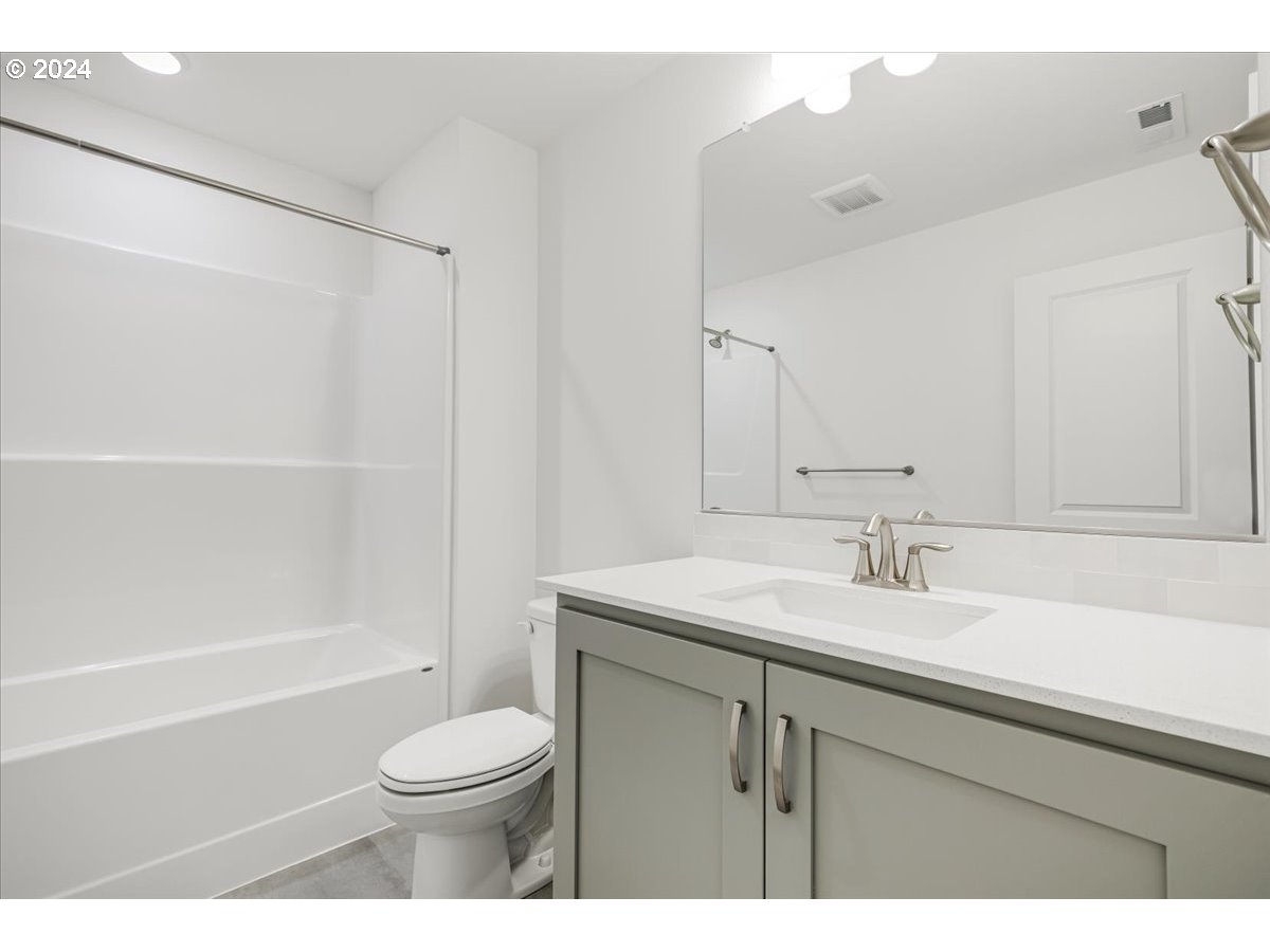 12156 Southwest Strobel Road Beaverton, OR 97007 - Photo 33 of 35 Gallery Image 33