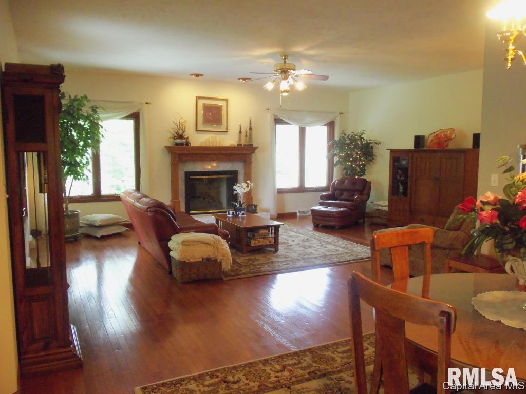 4084 Mill Stone Drive Springfield, IL 62711 - Photo 3 of 22
