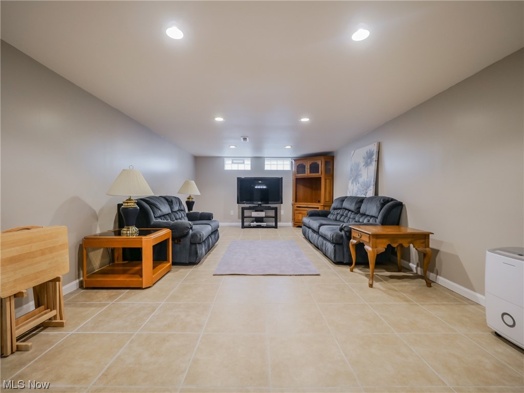 7052 Maplewood Road Parma Heights, OH 44130 - Photo 16 of 22 Gallery Image 16