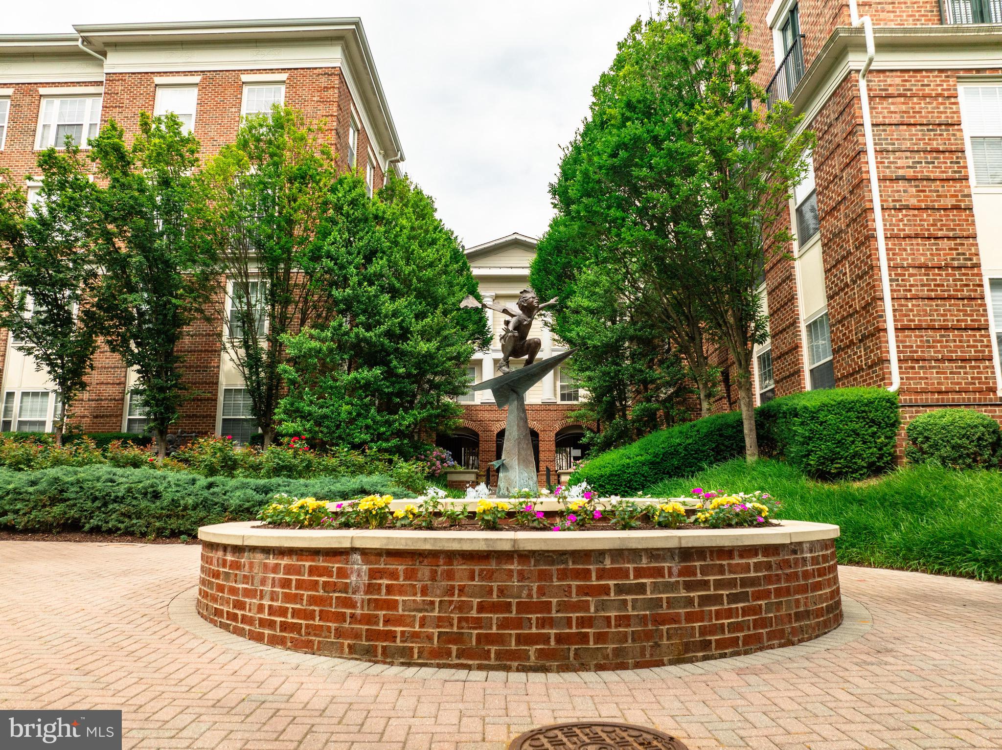 31 Booth Street, Unit 351 Gaithersburg, MD 20878 - Photo 33 of 46