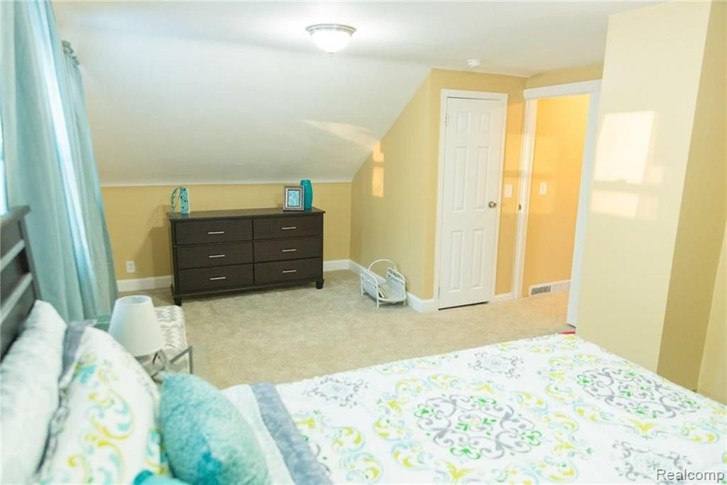 8911 Inkster Road Livonia, MI 48150 - Photo 21 of 40