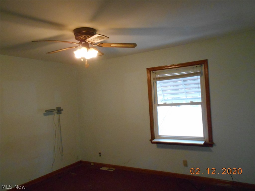 943 Learidge Road Cleveland, OH 44124 - Photo 11 of 16