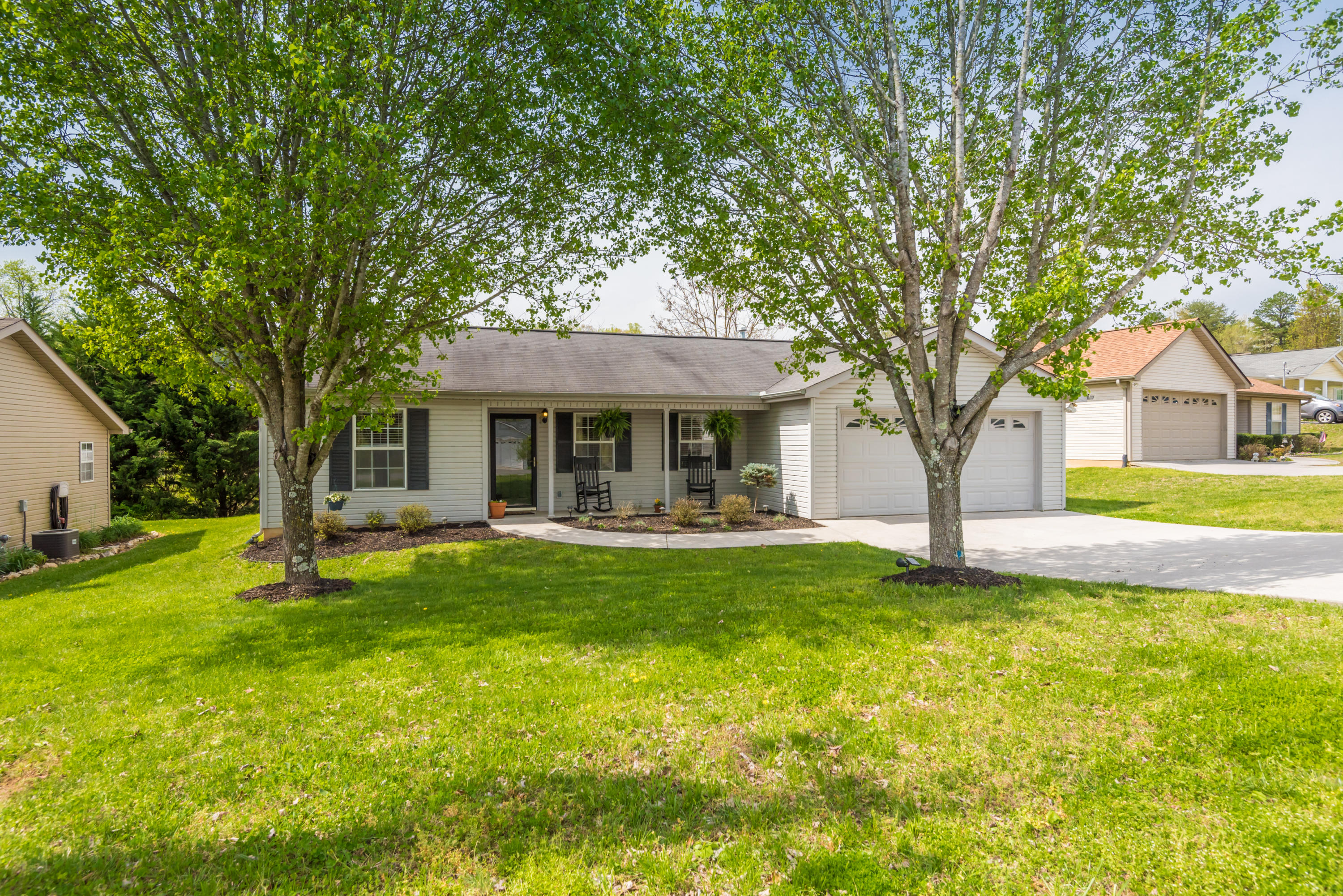 6312 Hugh Willis Road Powell, TN 37849 - Photo 2 of 25 6312HughWillisRd-27