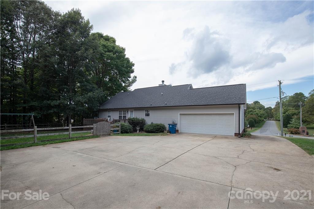 5180 Davidson Road Davidson, NC 28036 - Photo 35 of 39 Gallery Image 35
