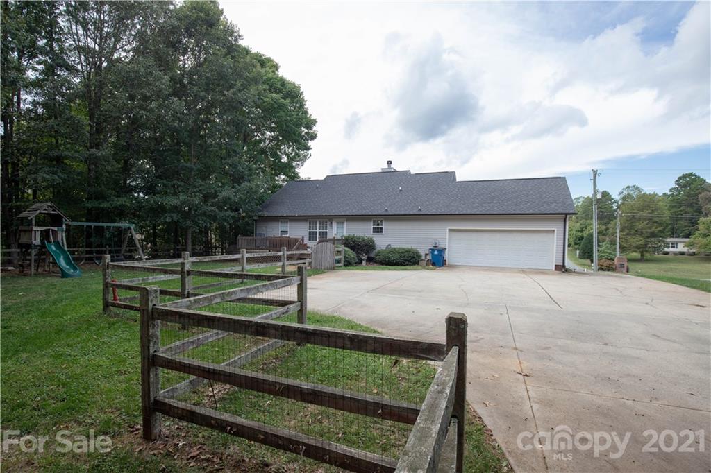 5180 Davidson Road Davidson, NC 28036 - Photo 36 of 39 Gallery Image 36