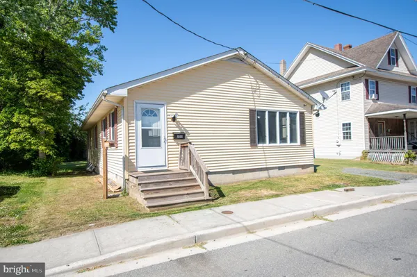 $250,000 | 203 Delaware Avenue, Delmar, DE 19940