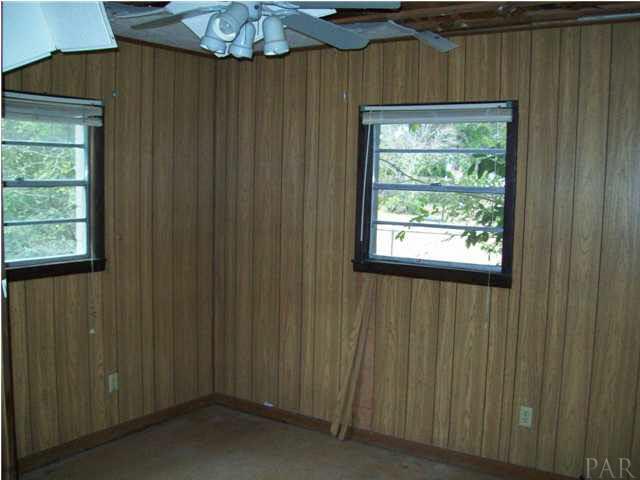 6413 Hampton Road Pensacola, FL 32505 - Photo 6 of 9
