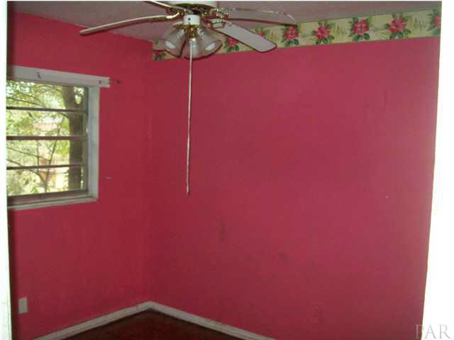 6413 Hampton Road Pensacola, FL 32505 - Photo 7 of 9