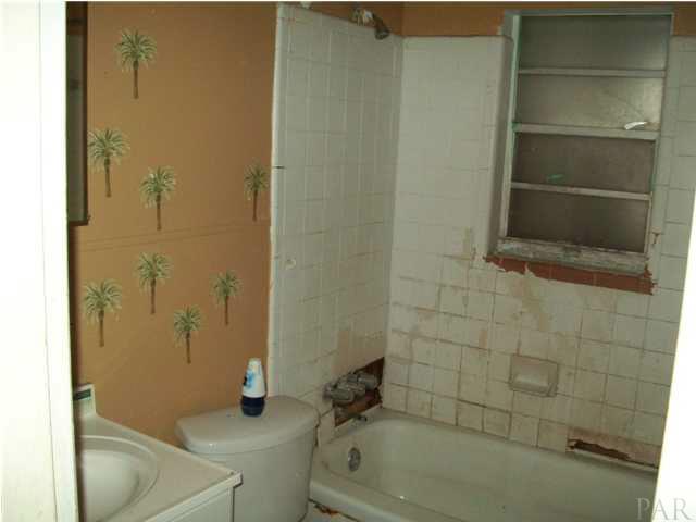 6413 Hampton Road Pensacola, FL 32505 - Photo 8 of 9