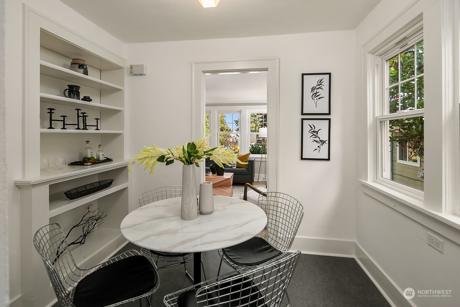 401 20th Avenue Seattle, WA 98122 - Photo 6 of 28 a dining room with furniture and window