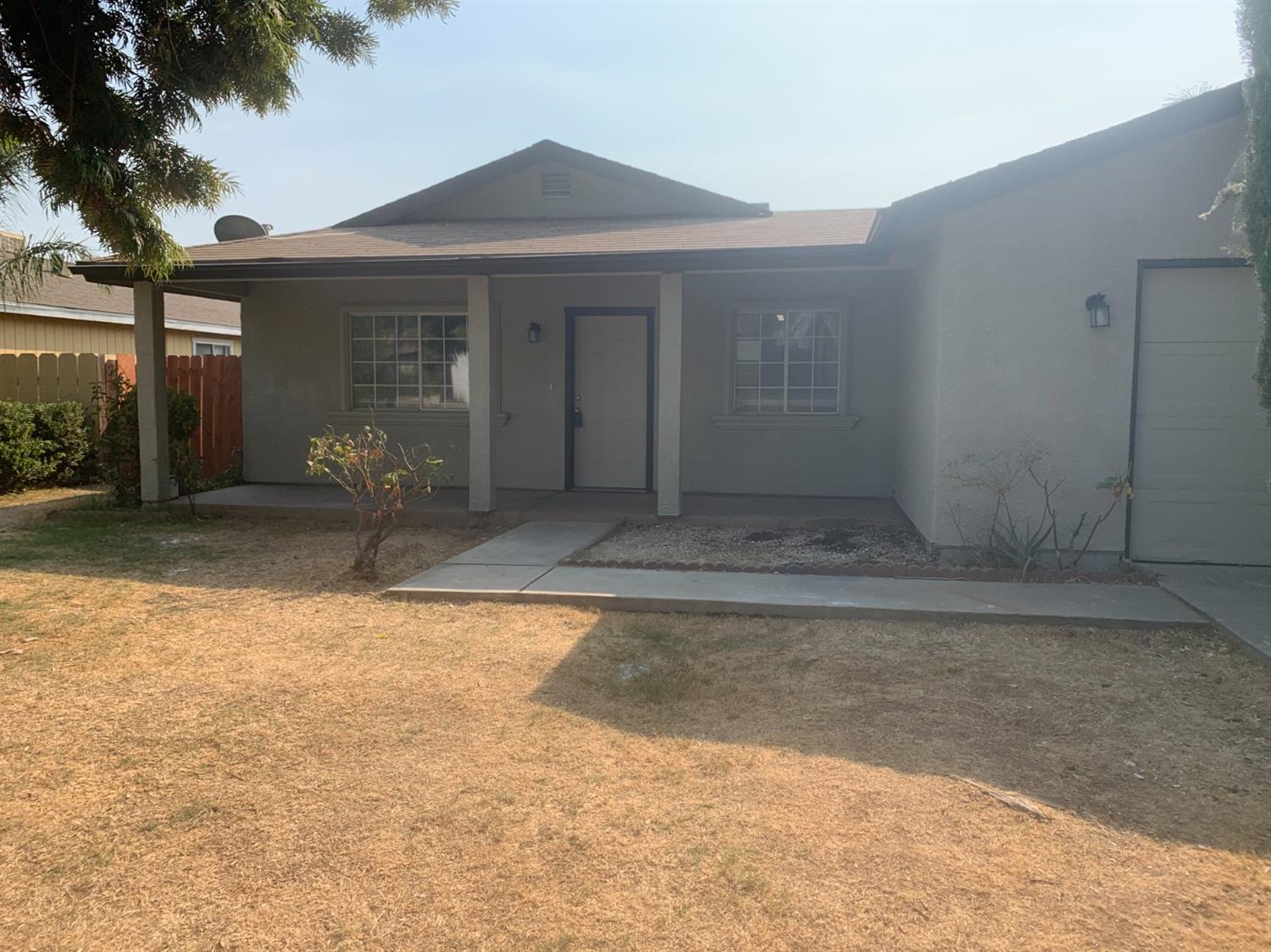 1585 East Washington Avenue Reedley, CA 93654 - Photo 1 of 16 Gallery Image 1
